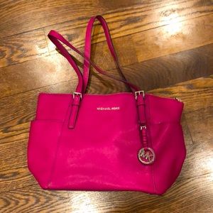 MK tote